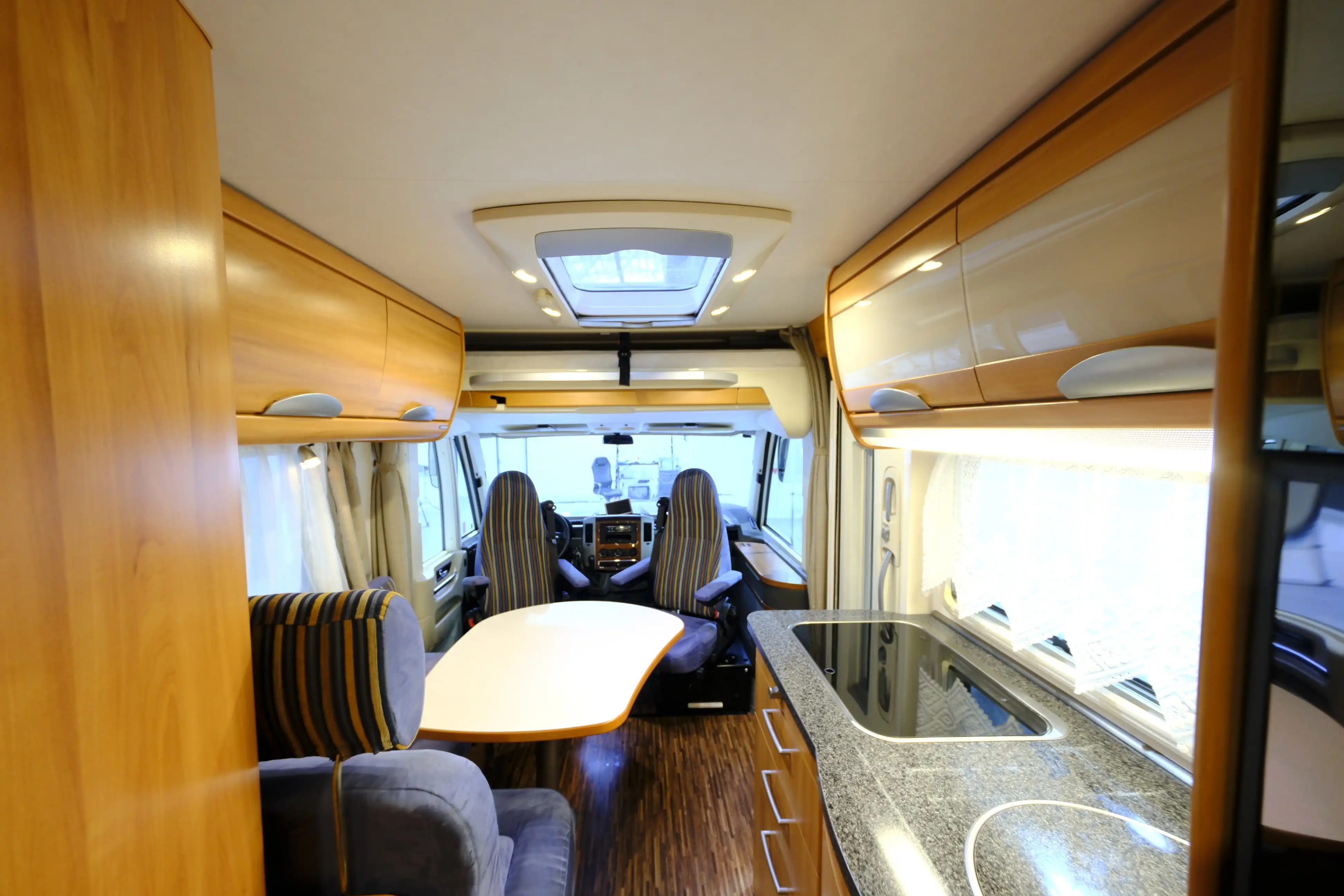 HYMER-ERIBA B 675 SL - Ansicht 8